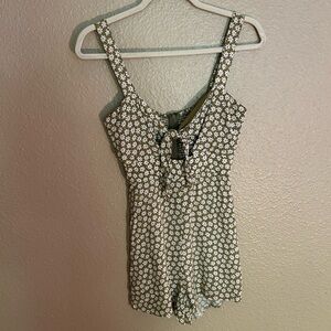 Floral Print Sleeveless Romper